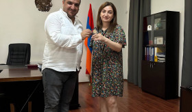 Բաթումում ՀՀ գլխավոր հյուպատոս Նարինե Մաթոսյանը  պարգևատրվել է Վանաձորի կերպարվեստի թանգարանի հիմնադրման 50-ամյակի Հուշամեդալով: