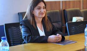ԱԻՀ ֆինանսների և էկոնոմիկայի նախարարի հետ հանդիպում