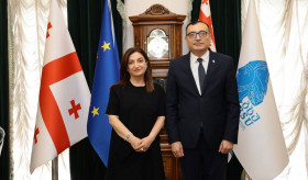 Բաթումում Հայաստանի Հանրապետության գլխավոր հյուպատոս Նարինե Մաթոսյանի հրաժեշտիհանդիպումը Բաթումի Շոթա Ռուսթավելու անվան պետական համալսարանի ռեկտոր Տիտե Արոշիձեի հետ