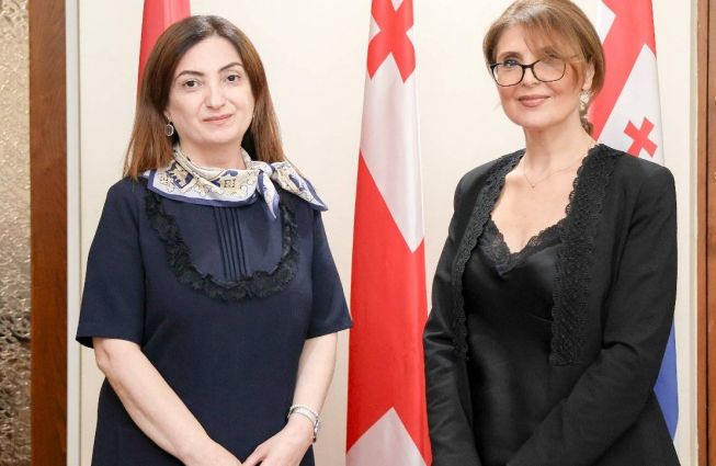 Բաթումում ՀՀ գլխավոր հյուպատոս Նարինե Մաթոսյանը գլխավոր հյուպատոսությունում հյուրընկալել է Աջարիայի Ինքնավար Հանրապետության մշակույթի նախարար Էլիսո Բոլքվաձեին