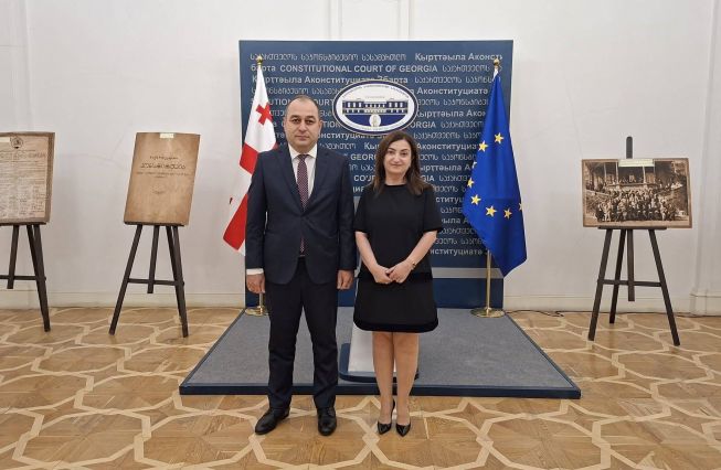 Բաթումում Հայաստանի Հանրապետության գլխավոր հյուպատոս Նարինե Մաթոսյանի հրաժեշտի հանդիպումը Վրաստանի Սահմանադրական դատարանի նախագահ Ռևազ Նադարաիայի հետ։