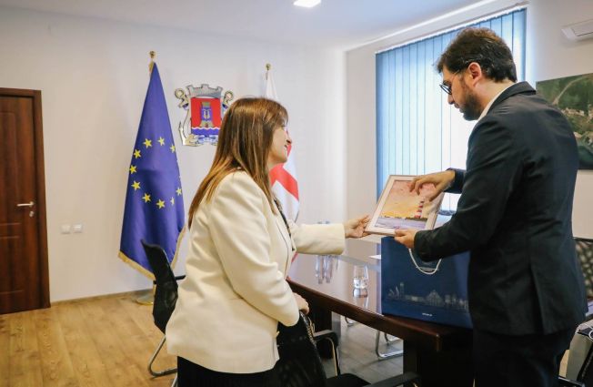 Բաթումում ՀՀ գլխավոր հյուպատոսի հանդիպումը Փոթիի քաղաքապետի հետ