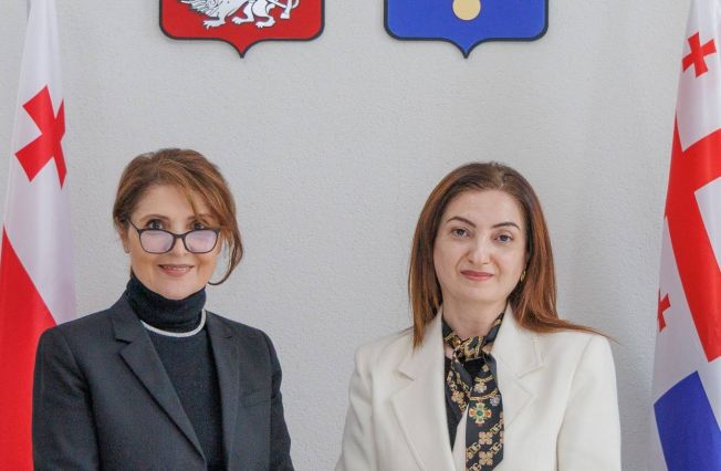 Բաթումում Հայաստանի Հանրապետության գլխավոր հյուպատոս Նարինե Մաթոսյանի հանդիպումը Աջարիայի մշակույթի նախարար Էլիսո Բոլքվաձեի հետ